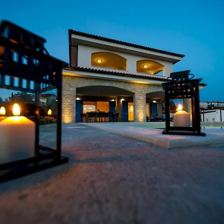 Luxury Loma 1 Villa