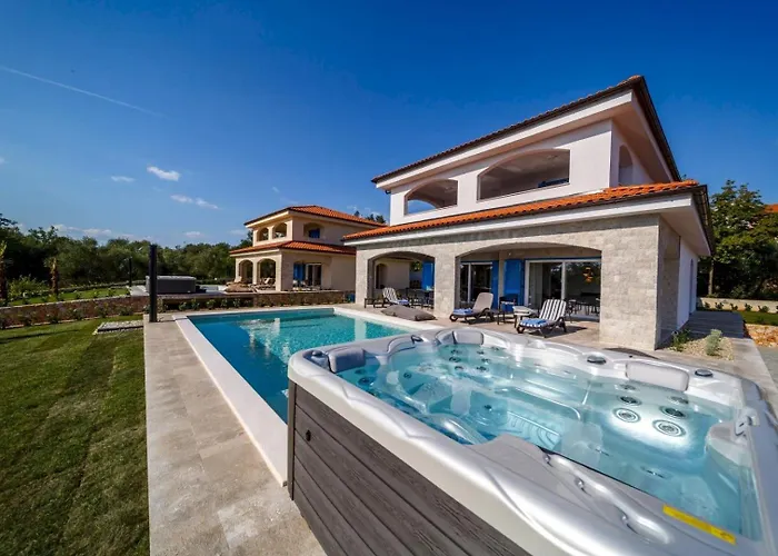 Villa Luxury Loma 1 *