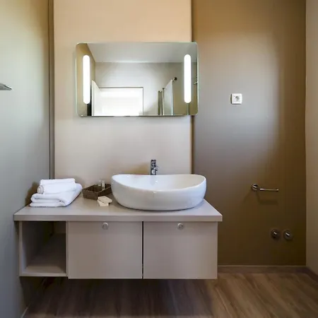 Luxury Loma 1