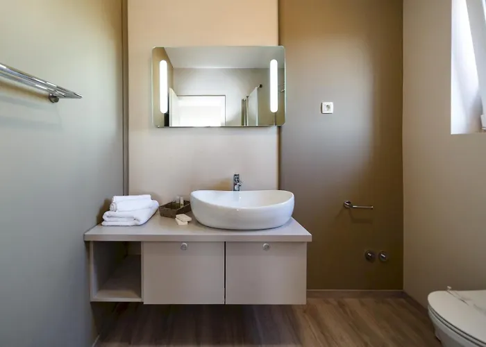 Luxury Loma 1